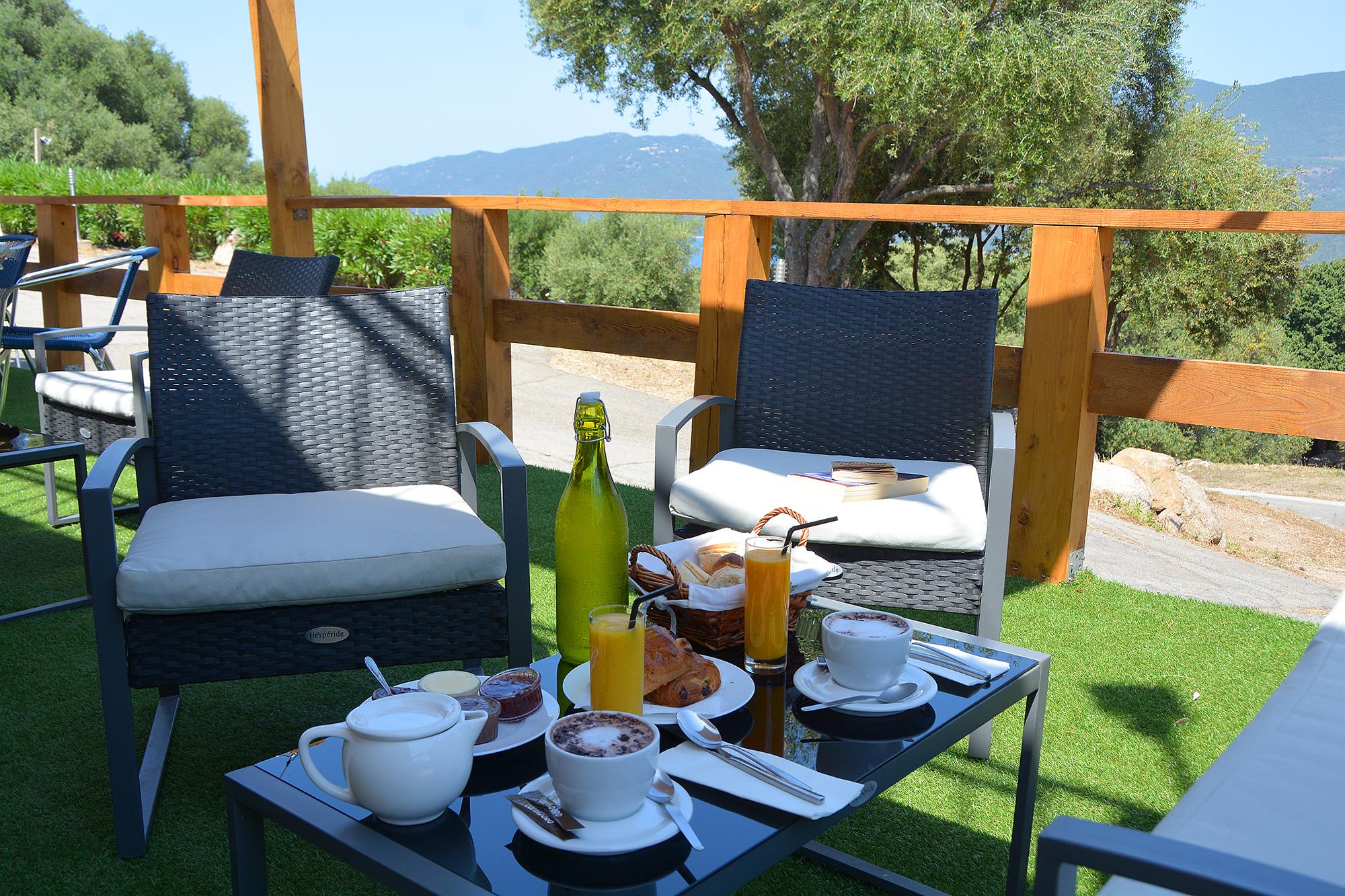 Residence Alba Rossa Сера-ди-Феро Екстериор снимка